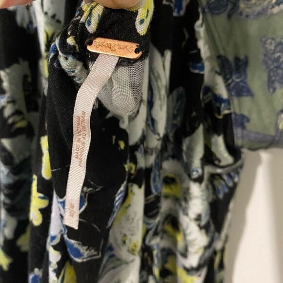 Free people Women's Baja Babe Blouse Boho Flowers Tie Back Cold Shoulder Top - Picture 4 of 5